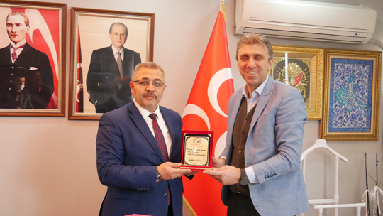 SULTANGAZİ TRABZONLULAR DERNEĞİ' NDEN SİYASİ PARTİLERE  ZİYARET
