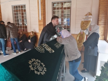 ‘Burhan Pazarlama’ Adıyla Bilinen Burhan Demircan Son Yolculuğuna Uğurlandı
