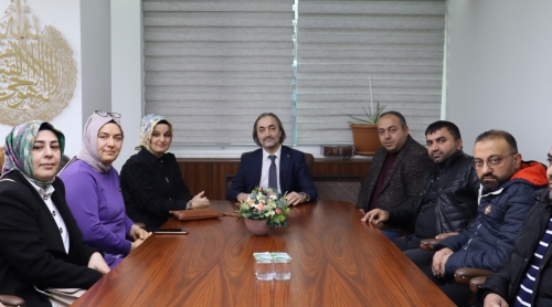 (İSİED) Ak Parti Sultangazi İlçe Başkanı Süleyman Yiğitoğlu'nu makamında ziyaret etti...