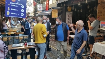 (Özel) Beyoğlu Balık Pazarı’Nda Yangın Paniği

