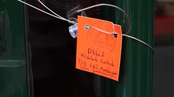(Özel) Beyoğlu’Nda Ruhsatsız İş Yerleri Mühürlendi
