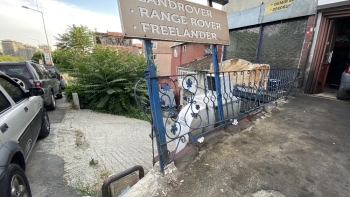 (Özel) İstanbul’Un Göbeğinde Yaşanan Feci Kazalara Esnaf İsyan Etti
