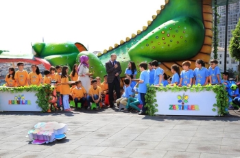 “Vav Çocuk” Sultangazi Masal Parkı’nda
