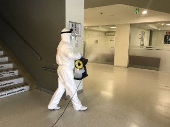 Ataşehir’De Sınav Öncesi Okullar Dezenfekte Edildi
