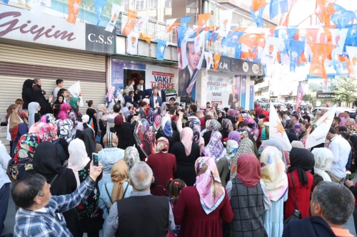Bakan Kaya, Sultangazi'de Seçim İrtibat Büroları Açtı