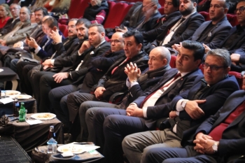 Başkan Akgün’E “Yılın En İyi Belediye Başkanı” Ödülü
