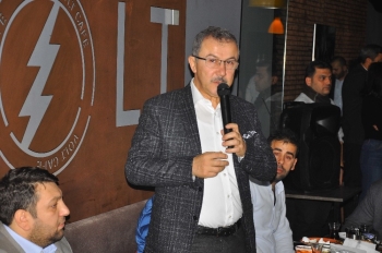 Başkan Deniz Köken, Cengiz Topel Esnafı İle Bir Araya Geldi
