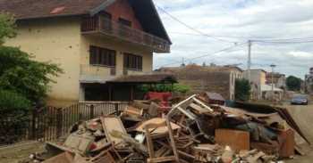 BAYRAMPAŞA BELEDİYESİ’NDEN BOSNA’DAKİ SELZEDELERE YARDIM