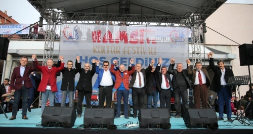 BAYRAMPAŞA HAMSİ VE HORONLA COŞTU