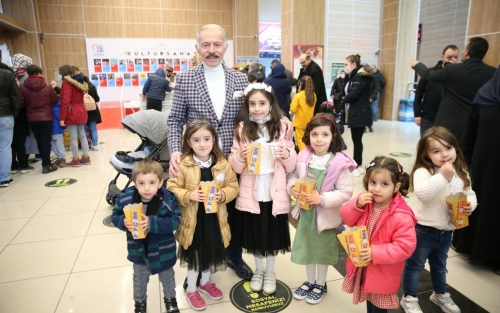 BAYRAMPAŞALI ÖĞRENCİLER TATİLDE DOYASIYA EĞLENDİ