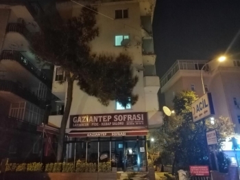 Beş Katlı Binanın Balkonları Büyük Bir Gürültüyle Çöktü
