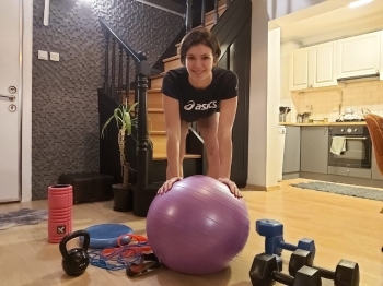 Beyza Arıcı: "Spor Yapmaktan Vazgeçmeyelim Ve Hareketsiz Kalmayalım"
