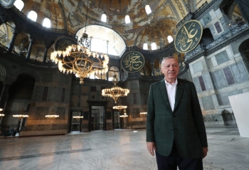 Cumhurbaşkanı Erdoğan Ayasofya Camii’Nde İncelemelerde Bulundu
