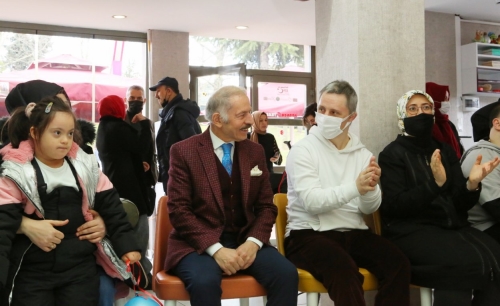 DOWN SENDROMLULAR İÇİN ANLAMLI ETKİNLİK