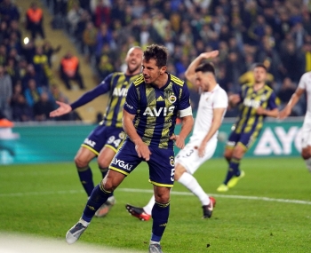 Emre Belözoğlu: "Hedefimiz Kupayı Kazanmak"
