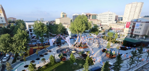 Eski Habibler’de Ek Hizmet Binası ve Meydan Hizmete Açıldı