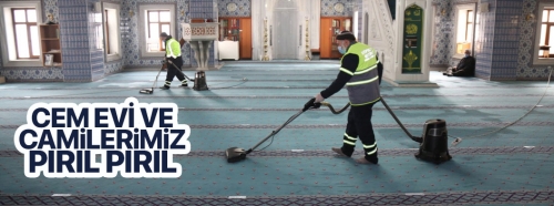 Eyüpsultan Belediyesi camilerde düzenli olarak temizlik ve dezenfekte çalışmaları gerçekleştiriyor.