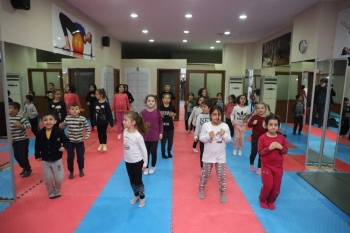 Eyüpsultan Belediyesi’Nin Uzakdoğu Sporları Kurslarına Yoğun İlgi
