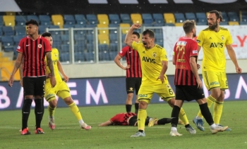 Fenerbahçe Kulübü: "Her Takımda Yaşanabilecek Bir Tartışma"
