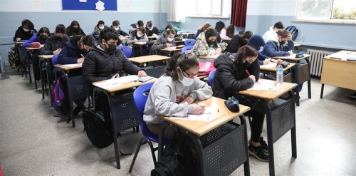 Gaziosmanpaşa Belediyesi, LGS’ye Hazırlanan Öğrenciler İçin Okullarda Eş Zamanlı Deneme Sınavı Gerçekleştirdi