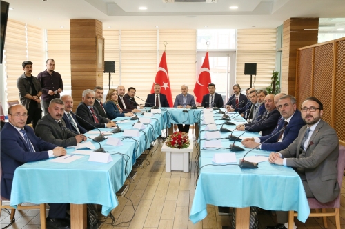 İçişleri Bakanı Soylu, Sultangazi'de Muhtarlarla Buluştu