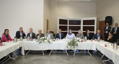 Kadınca Yaşam Merkezinden Aşure İkramı