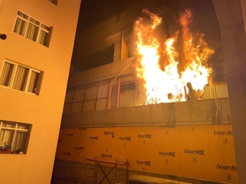 Kartal’Da Çok Amaçlı Kullanılan Katlı Otopark Alev Alev Yandı
