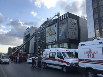 Küçükçekmece’De İlaç Fabrikasında Yangın
