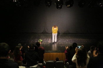 Latife Tekin’İn ‘Sevgili Arsız Ölüm’ Romanı Sahnelendi
