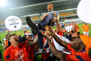 Ligde Şampiyonluk Yaşayan 12. Yerli Teknik Adam: Okan Buruk
