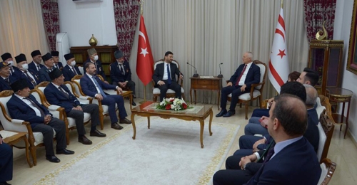 MECLİS BAŞKANI TÖRE, BAŞKAN ÖZTEKİN VE 1974 GAZİLERİ İLE BİR ARAYA GELDİ