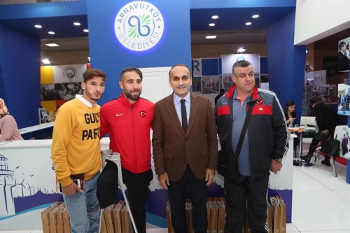 Milliler Arnavutköy Standında 