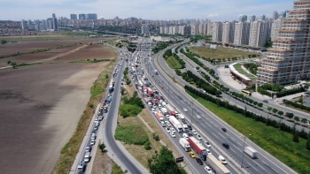 Öğle Saatlerinde Tem’De Dikkat Çeken Yoğunluk
