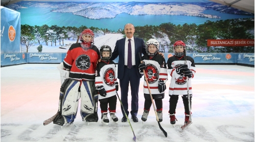 Okuduğun Bir Kitabı Getir, Buz Pateni Keyfini Yaşa