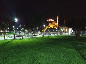 Ramazanın İlk Akşamı Sultanahmet Meydanı Boş Kaldı
