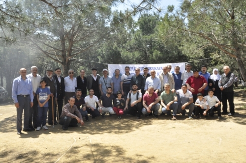 Şenkayalılar Piknik Alanına Sığmadı