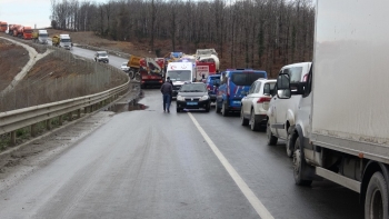 Şile’De İki Hafriyat Kamyonu Kafa Kafaya Çarpıştı: 2 Yaralı
