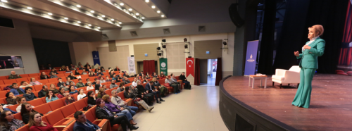 Spiker Işıl Açıkkar İnsanları Etkileme Sanatı ve Hitabet Semineri İle Eğlenceli Dakikalar Yaşattı