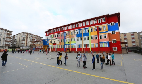 Sultangazi Belediyesi'nden Okullara Destek