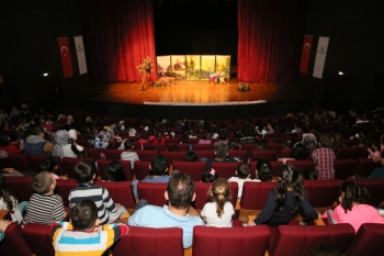 Sultangazi Belediyesi Nisan Ayı Kültürel Etkinlikleri 