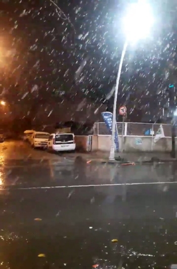 Sultangazi’De Kar Yağışı
