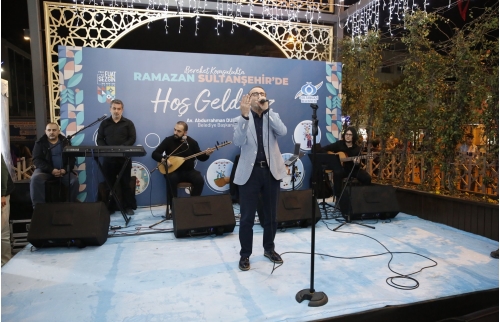 Sultangazi’de Ömer Karaoğlu Konseri gönülleri mest etti