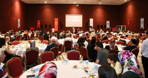 Sultangazi'de Şehit Yakını ve Gaziler Yemekte Bir Araya Geldi