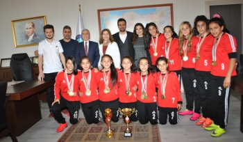 Sultangazi’nin Gururu Mevlana Ortaokulu 