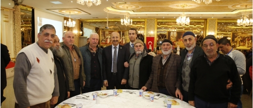 Sultangazili Çınarlarla Yaşlılar Günü Kutlandı