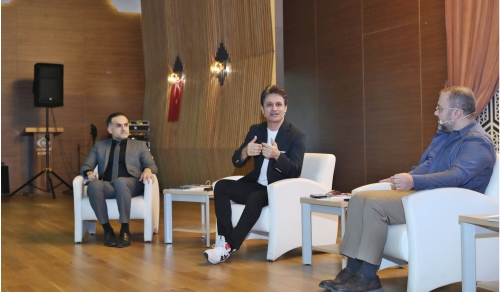Sultangazili Gençlerle İletişimin İncelikleri Üzerine Keyifli Sohbet