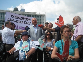 TÜRGEV'e var, KASDER'e gelince yok?