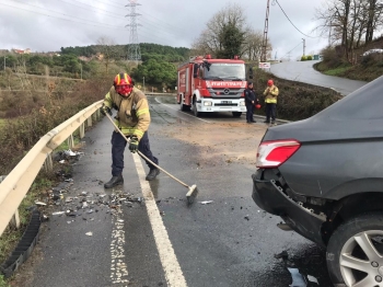 Ümraniye’De İki Araç Kafa Kafaya Çarpıştı: 2 Yaralı
