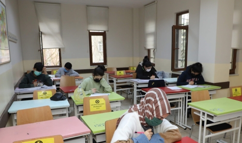 Yüz yüze deneme sınavları yeniden başladı