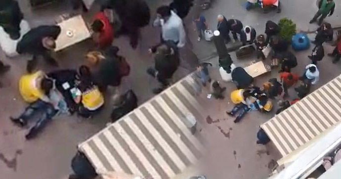 'Biraz kendinize mukayyet olun. Çoluk çocuk var' dedi ve!..
